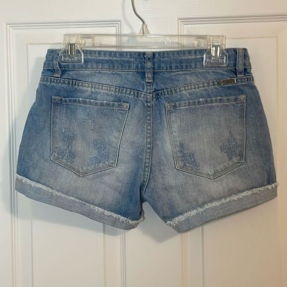 KanCan distressed Jean shorts, Small - Picture 3 of 6